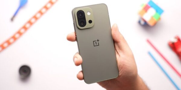 OnePlus 13s 1
